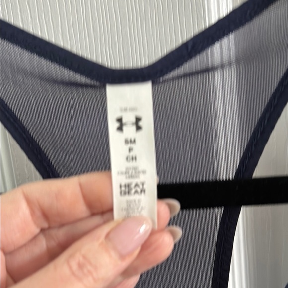 ❤️Under Armour Blue Backless Tank Top - Picture 2 of 3